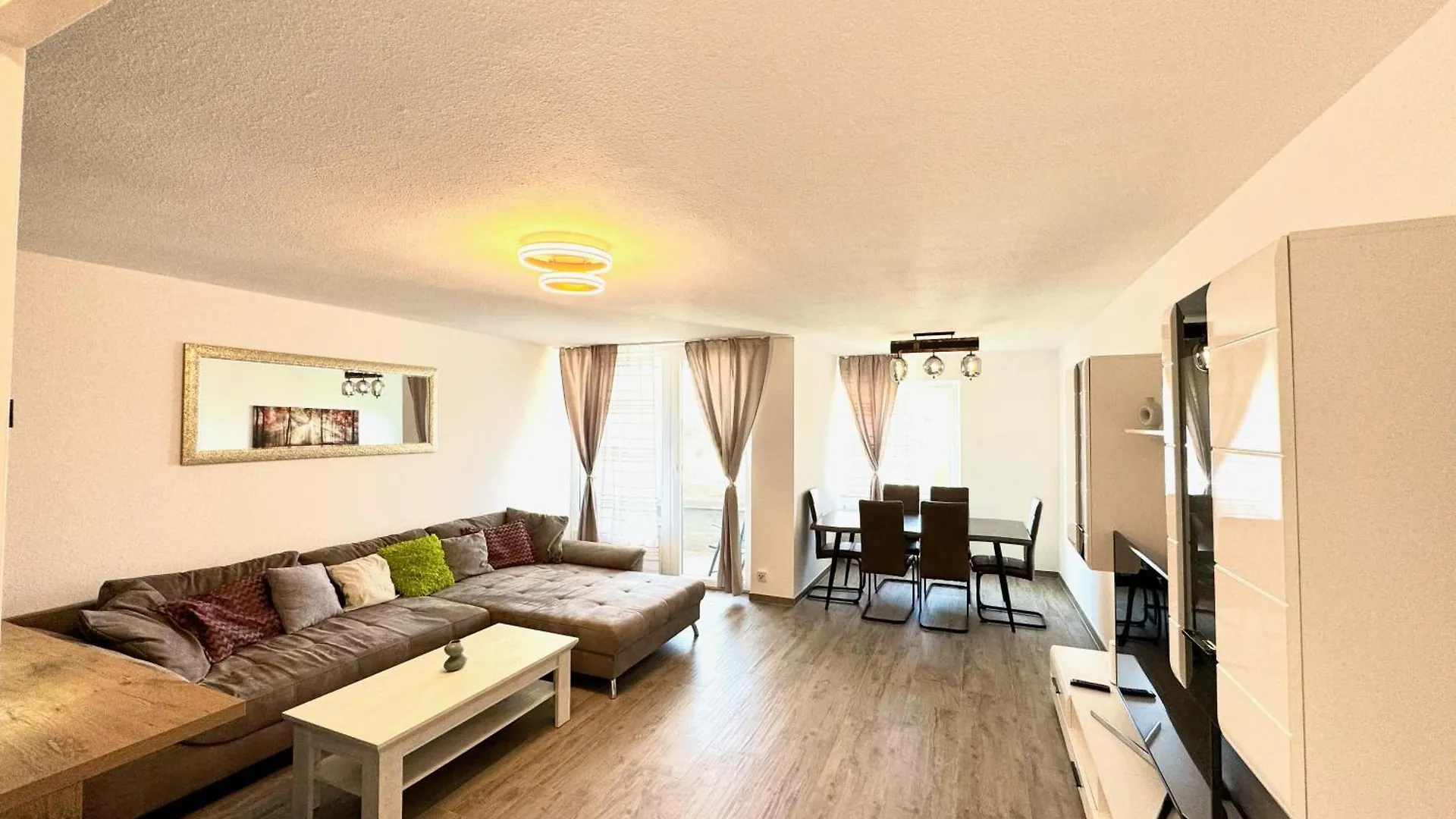 Big Und Nice Hanower Apartament